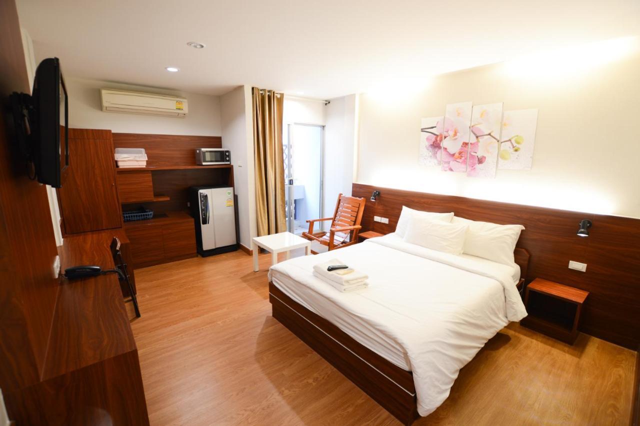 Thaiphiphat House Bangkok Zewnętrze zdjęcie